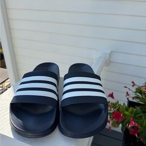 NWOT Adidas Navy and White Striped Slides 13